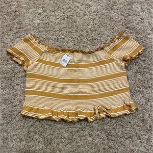 NWT OFF THE SHOULDER TOP